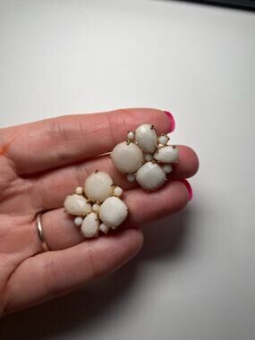 Kate Spade Vintage Seastone Sparkle Ivory Earrings